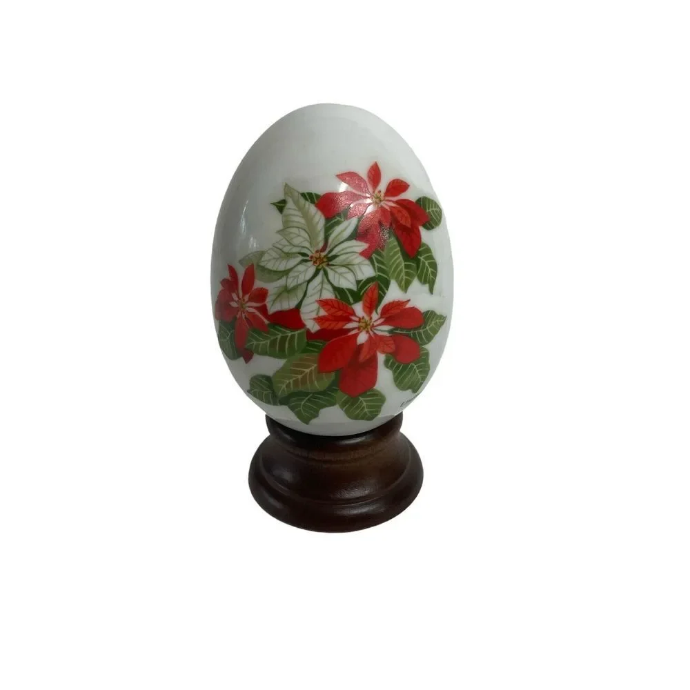 Avon GIFTS OF NATURE Porcelain Egg 1987‎ Winter's Treasure X-Mas Decor Vintage